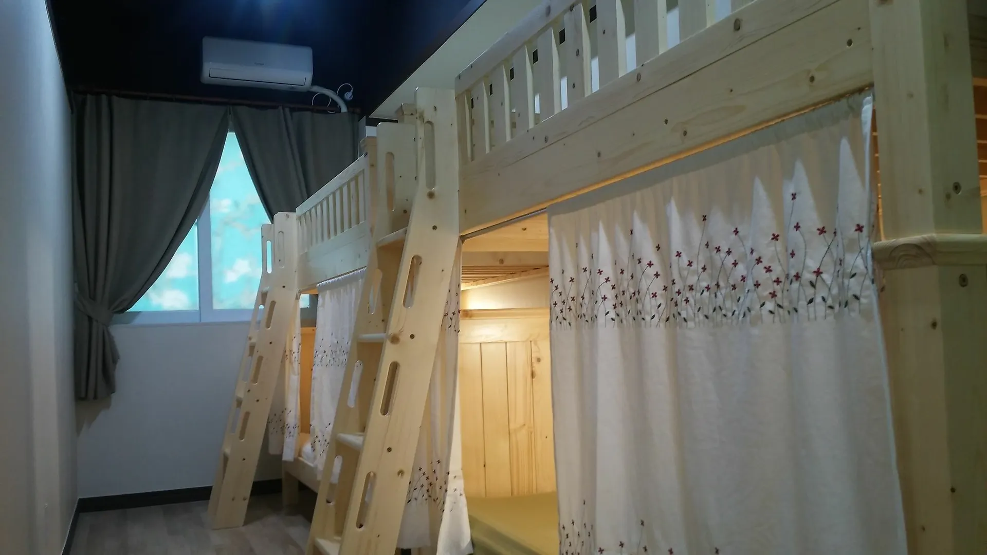 Vincent Guesthouse Busan